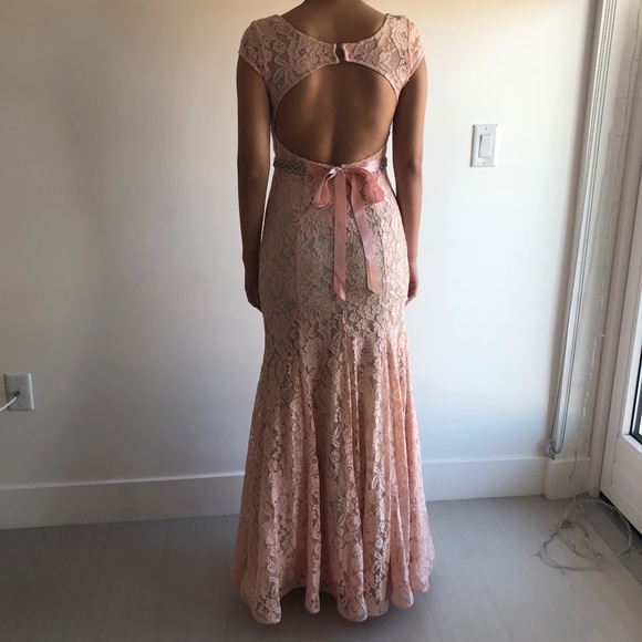Stunning dress 💕 - Picture 5 of 8
